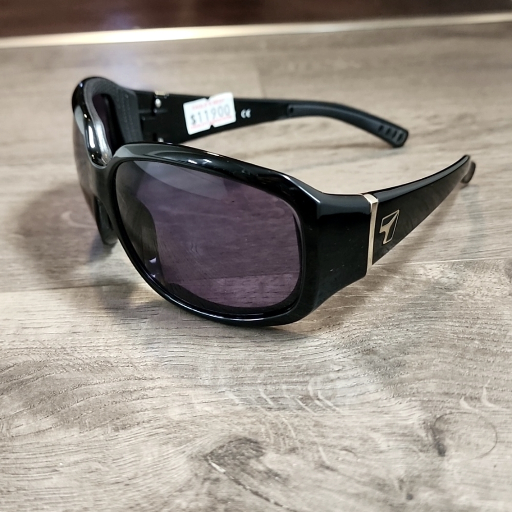 7eye Women's Mistral Resin Sunglasses